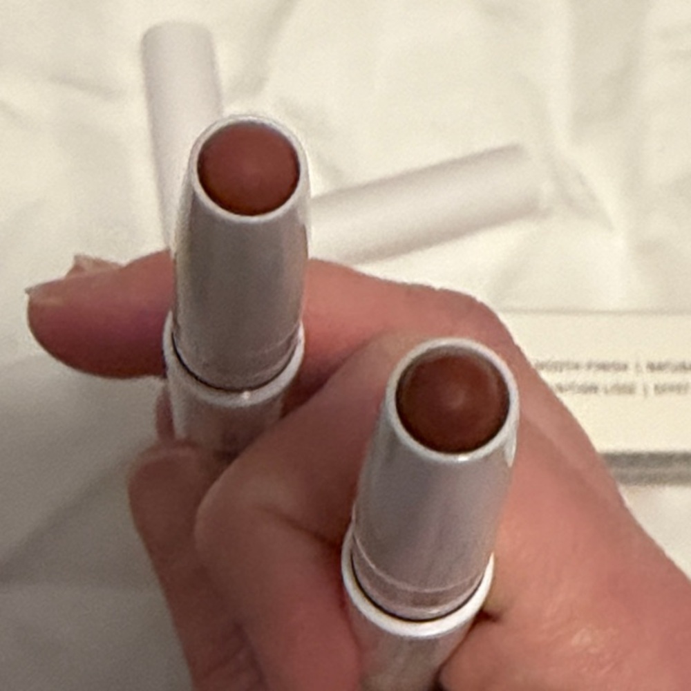 Matte Lipstick Duo - red/mauve Shades